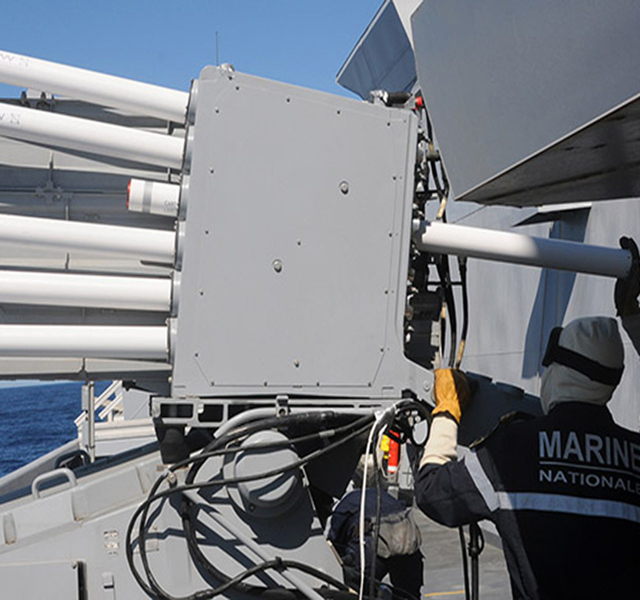 https://www.sudautomation.fr/wp-content/uploads/2022/05/sud_automation_Dagaie-NG-NGDS-Decoy-Launching-System-Safran-3-1280x1200.jpg