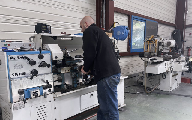 https://www.sudautomation.fr/wp-content/uploads/2022/05/sud_automation_centre_usinage_tour_manuel-640x400.jpg